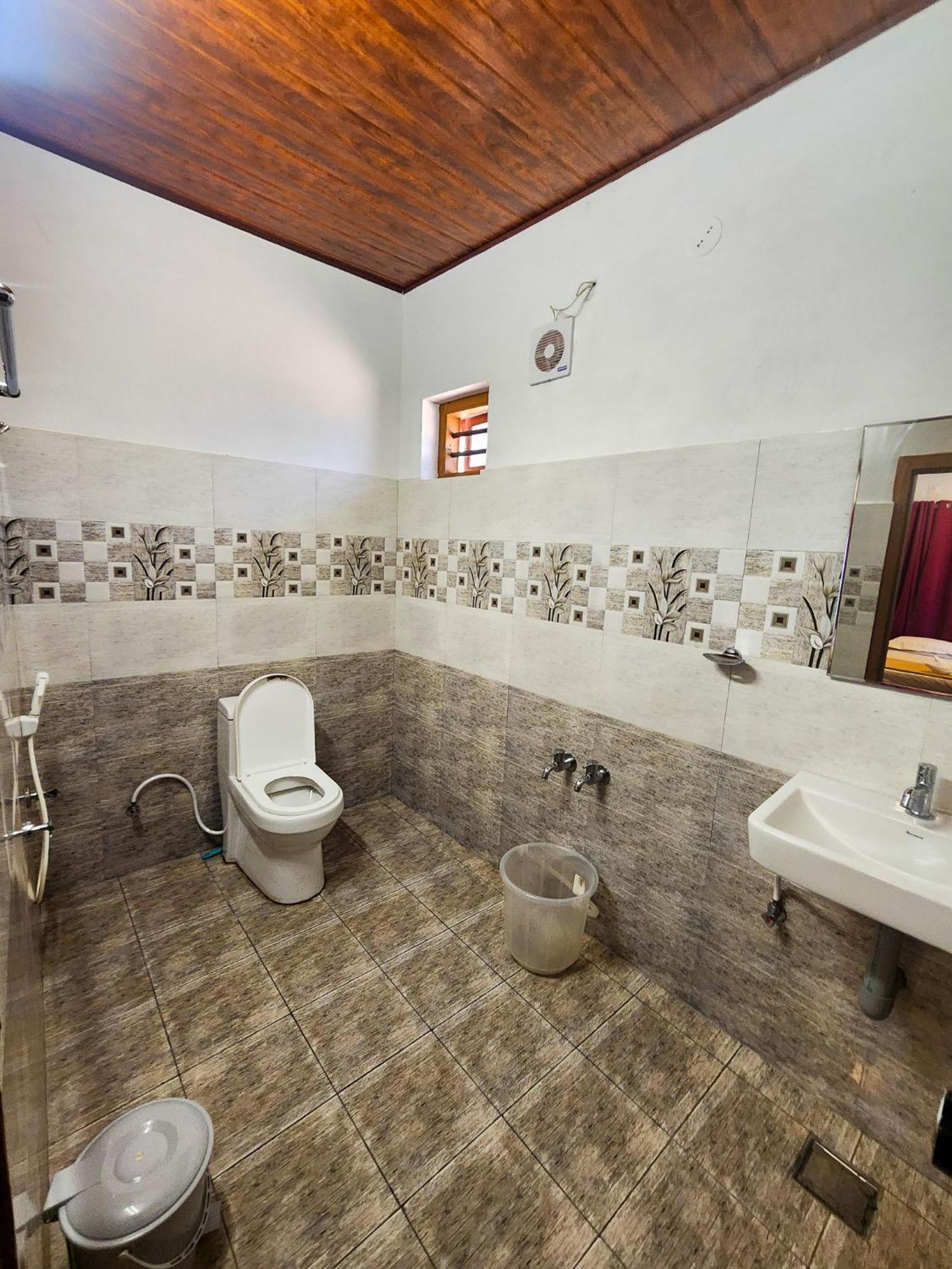 Celestial Heights Homestay Kurchi 外观 照片