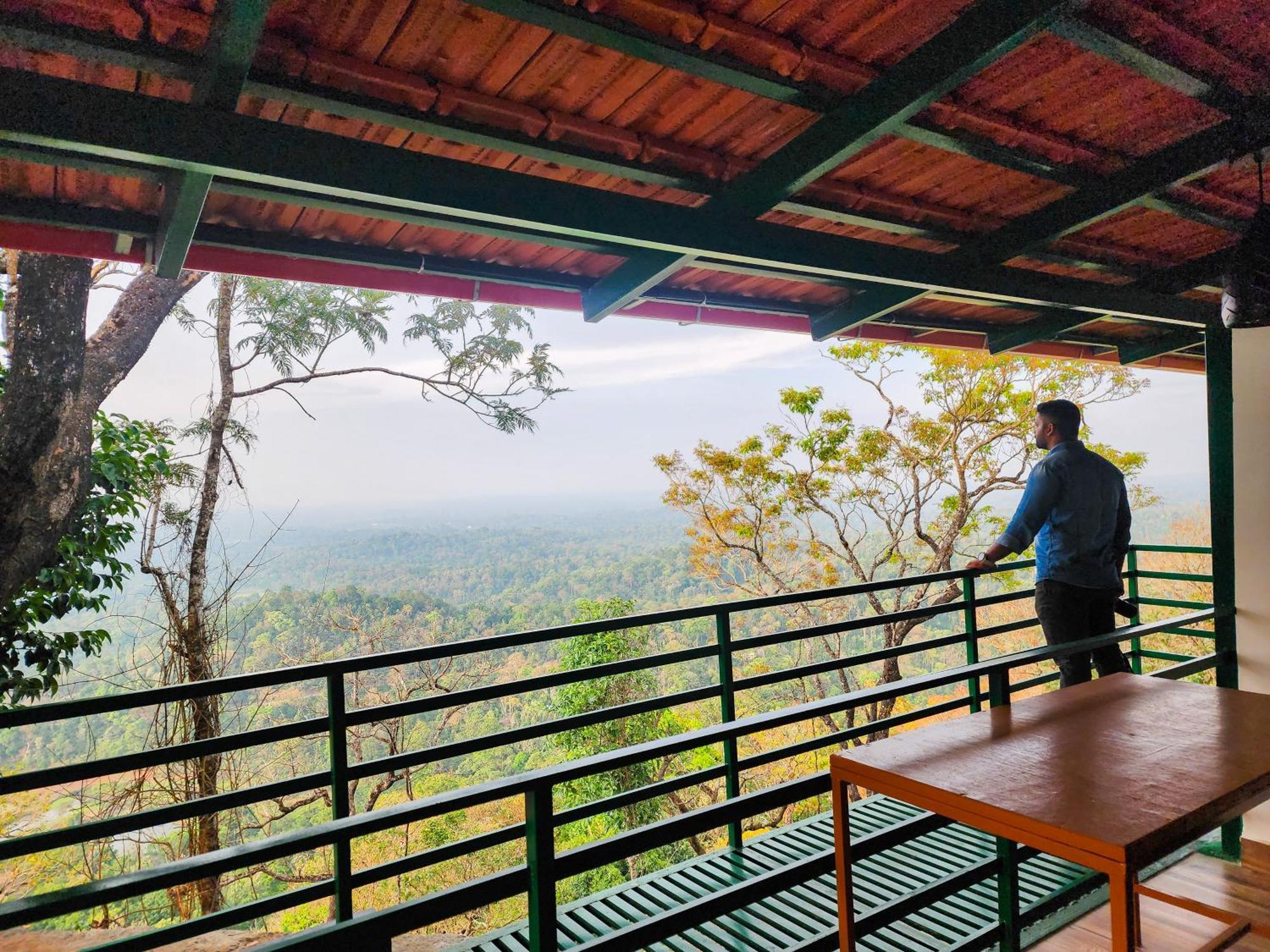 Celestial Heights Homestay Kurchi 外观 照片